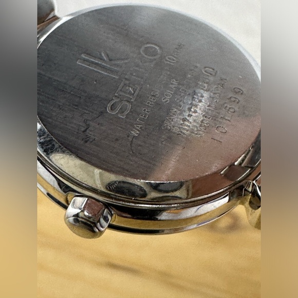 Seiko Lukia solar watch - Picture 9 of 14